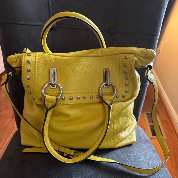 B Makowsky Soft Yellow Studded Leather Shoulder Tote Crossbody Handbag - Picture 1 of 7
